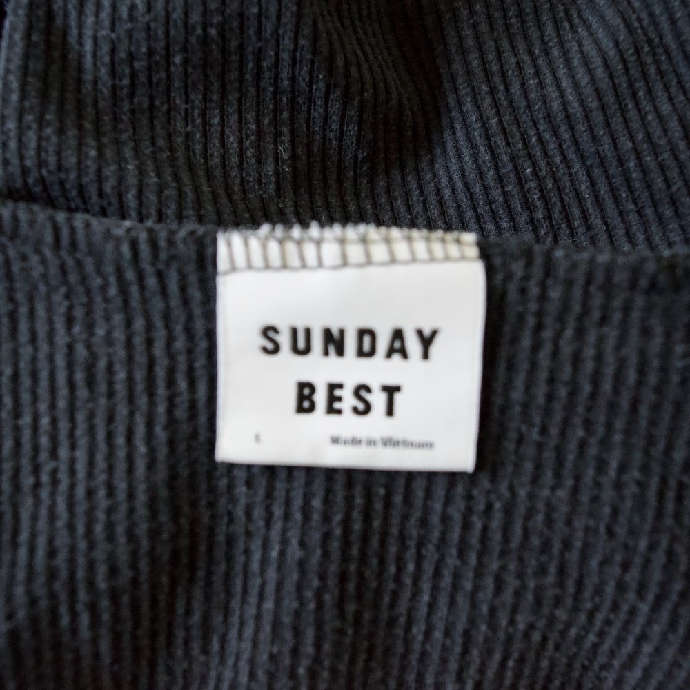 Aritzia Sunday Best Ribbed Black Mock Neck Crop - Picture 2 of 2